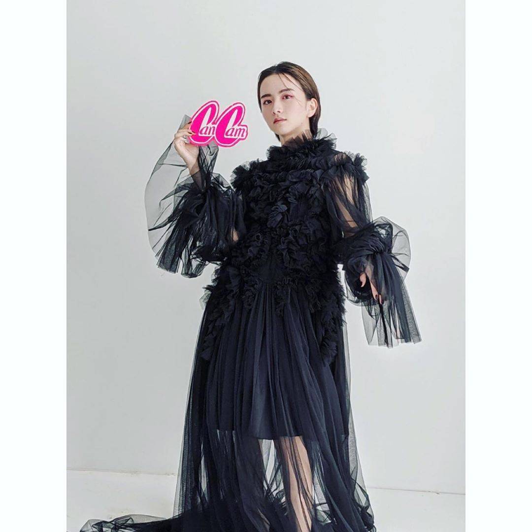 假面骑士时王板垣李光人初中时就知道了化妆乐趣一去不复返