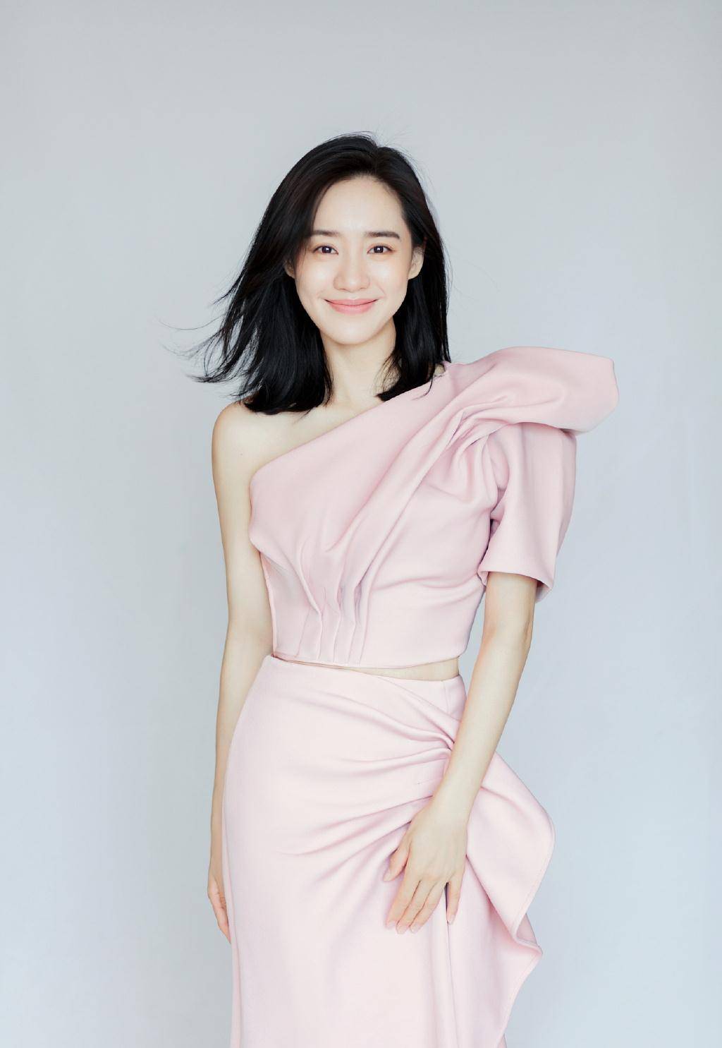 从武术到舞蹈到喜剧演员夏洛特烦恼的秋雅王智开挂的人生