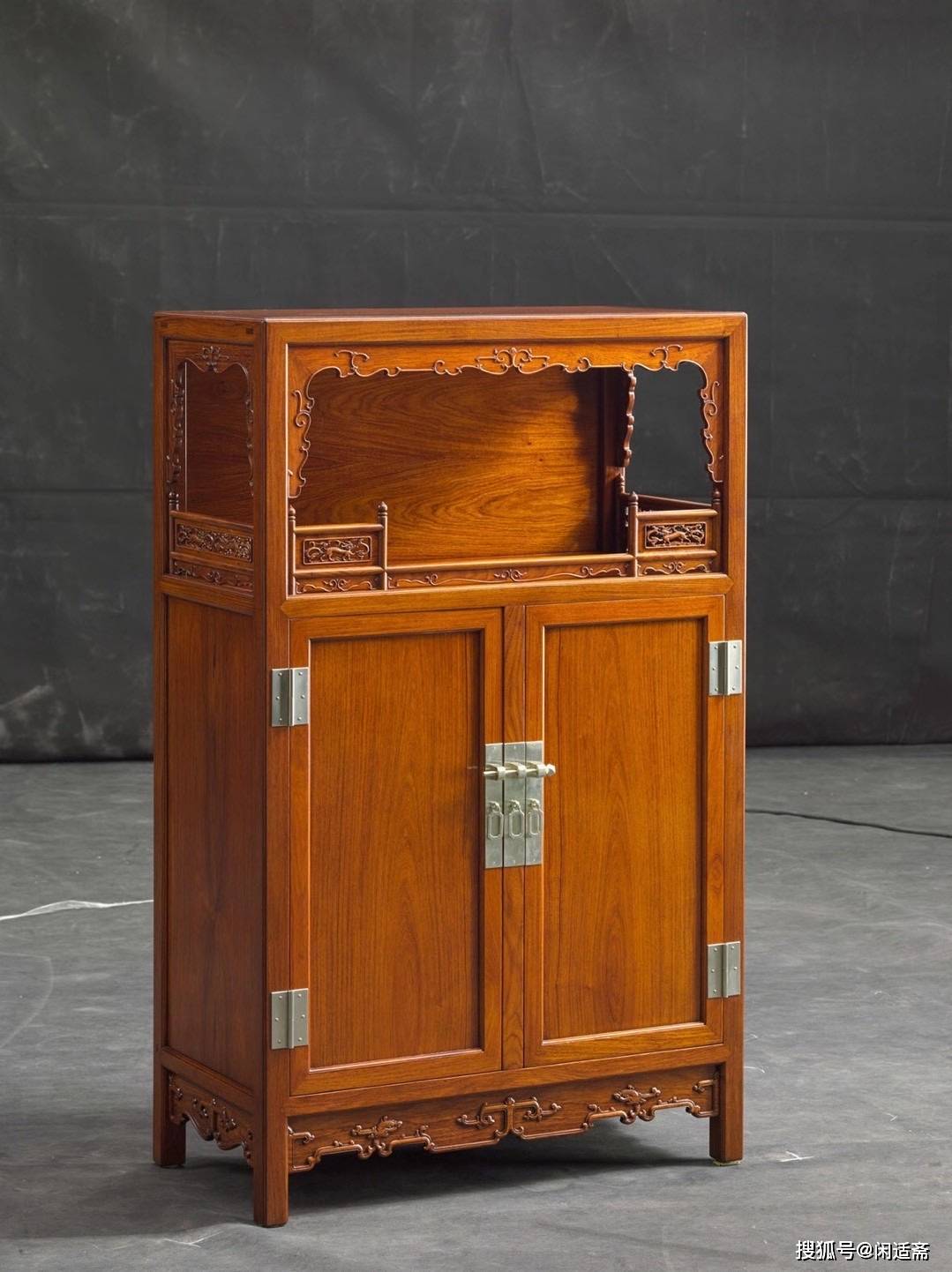 古典家具收藏热门款之万历柜大红酸枝红木家具精品集