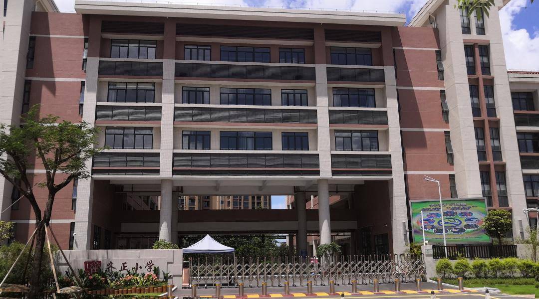 珠海湖心路突现一座空中别墅!还是央企名门出品!