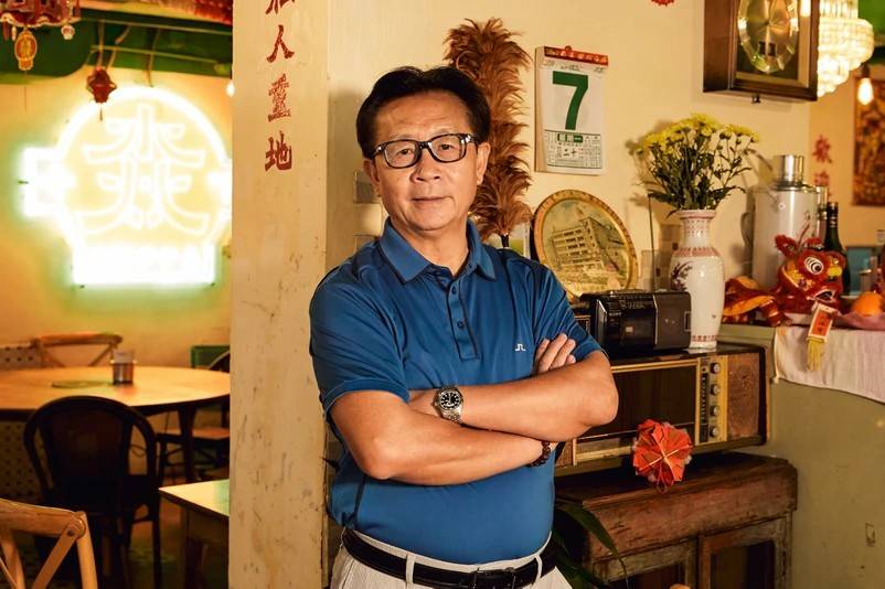 64岁tvb御用丐帮长老虞天伟近照大曝tvb内幕擦鞋都是天分