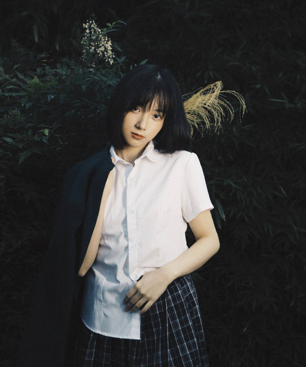 颜值在线气质出彩的卜冠今,相信在未来的演艺圈一定