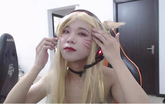 原创昔日单杀faker的余小c如今竞燃专访透露心境的变化