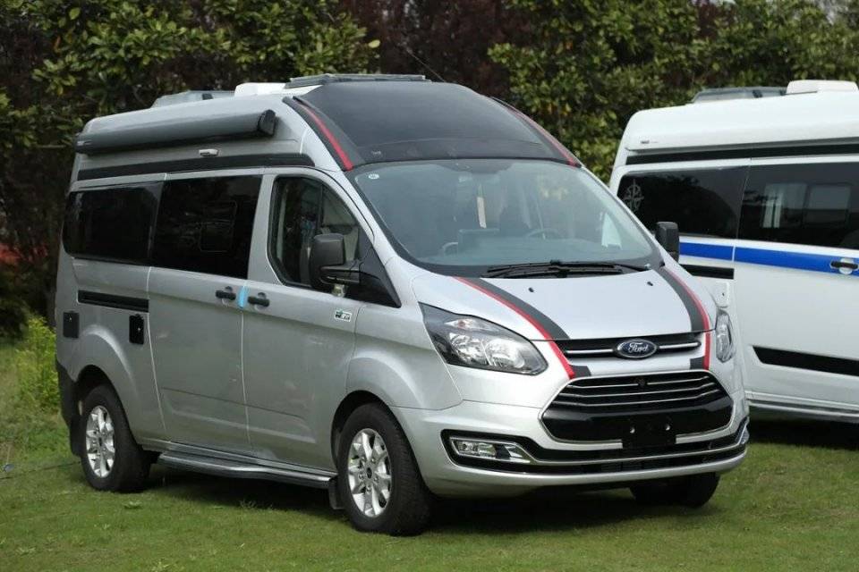 瑞弗首款b型启界r500房车开启旅行新世界