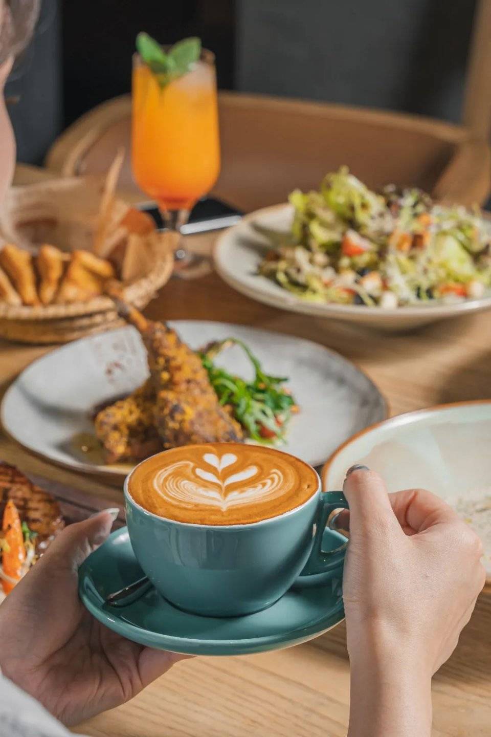 走进同济旧街区浪漫西餐还把餐厅搬进花园