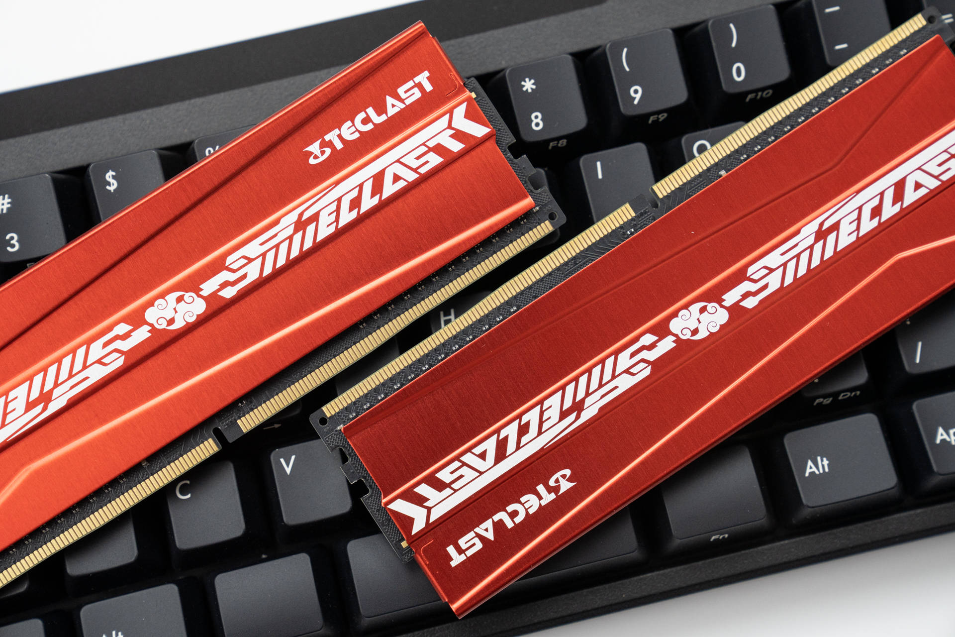 真香白菜价的国产性能ddr4内存条值不值得选台电腾龙g40ddr4