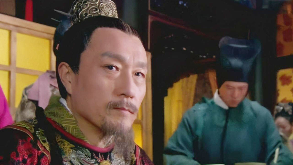 贾似道也一样,他连续遇到了两位昏庸的主,宋理宗用贾似道巩固皇位