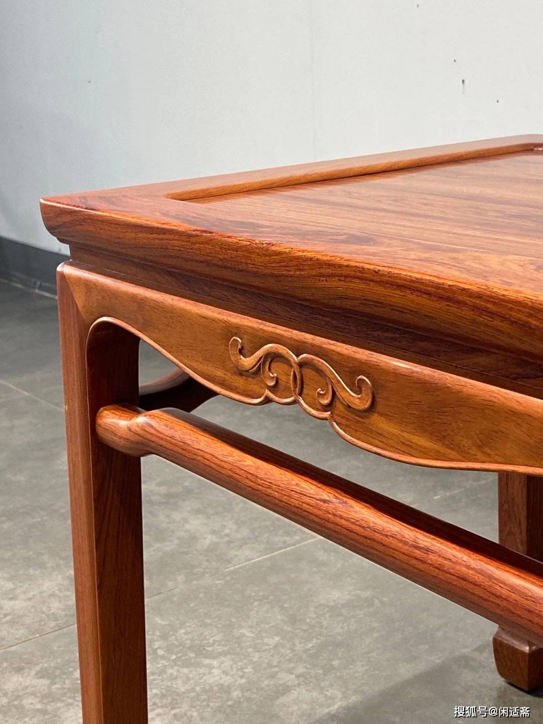 明式家具经典之作,白酸枝有束腰罗锅枨方凳