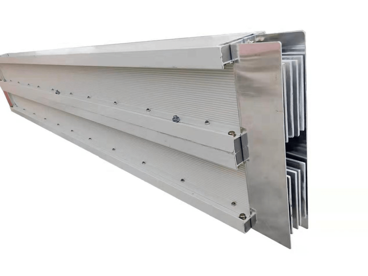 防水母线槽具有超强的耐水性和耐腐蚀性