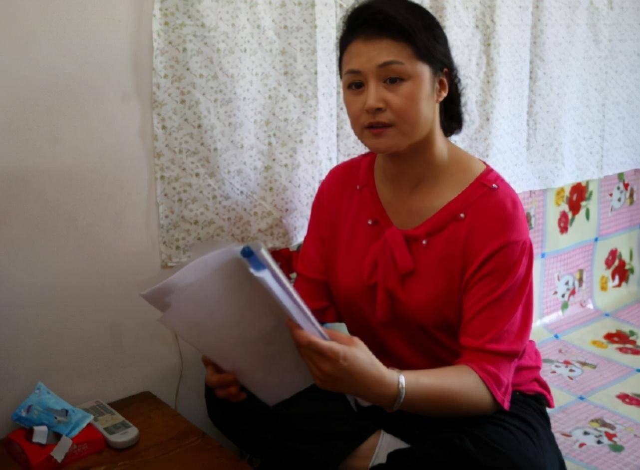 文/奶盖 "谢大脚"我们都并不陌生,在《乡村爱情中》,"谢大脚"这个