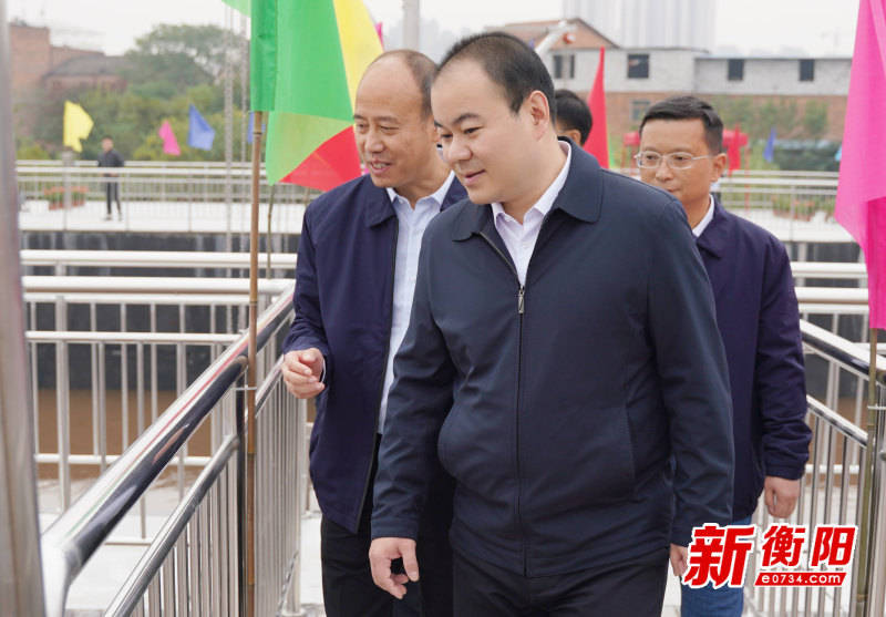 朱健察看城西污水处理厂运行管理情况