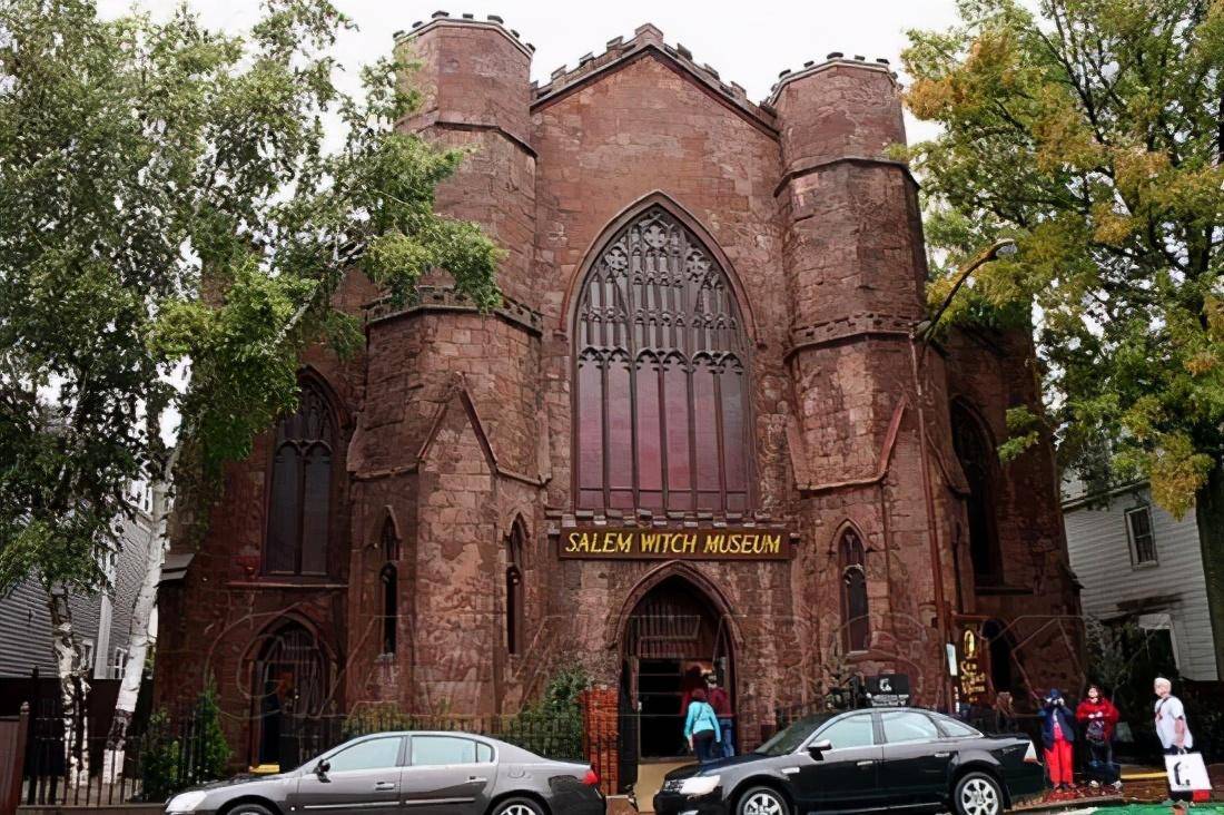 美国一个以"女巫"为主题的小镇,万圣节时吸引大量人来寻求刺激_salem