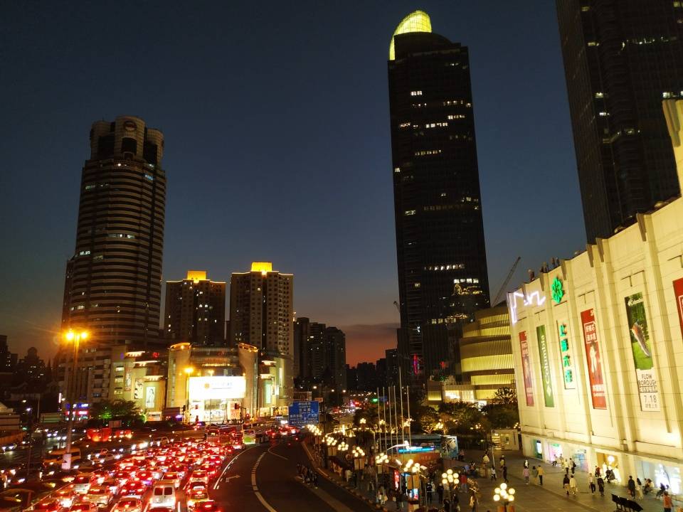 上海最低调的网红打卡地:车水马龙夜景迷人,很多热播剧在此取景