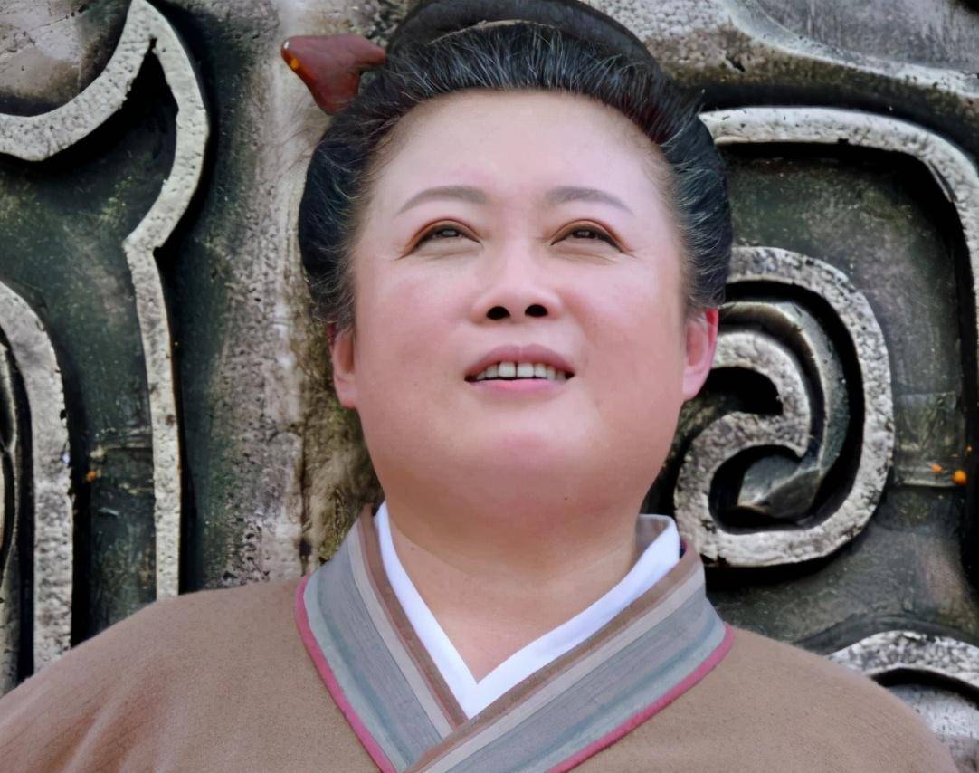 87版红楼名气最大的演员,陈晓旭的好友,傻大姐张海燕是最好的配角 很