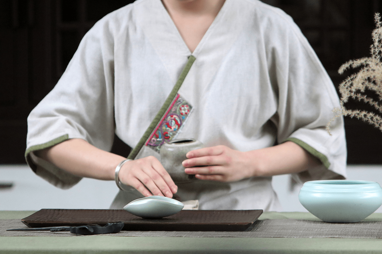 为什么茶艺师泡的普洱茶比你泡的好喝?原因在这里_手机搜狐网