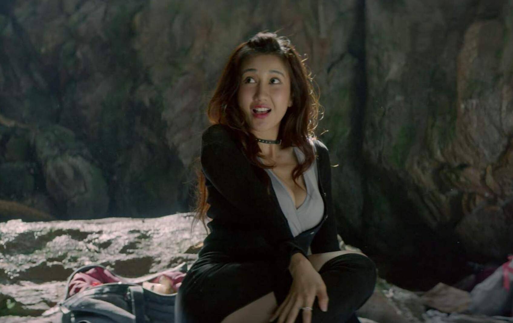 她是典型的戏红人不红,徐峥都没办法,不过黄渤却让她圈粉无数_凯迪