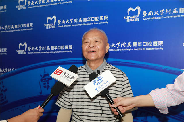 杨明基高唱一首《爱在天地间》对暨大穗华口腔医务者的肯定"莫道桑榆