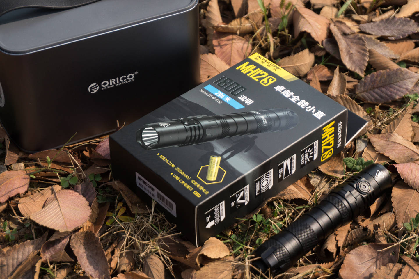 再度升級更小更強,nitecore mh12s戰術小直手電