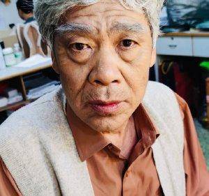 原创外来媳妇本地郎老大康祈光装扮年老是要结束20年之旅吗