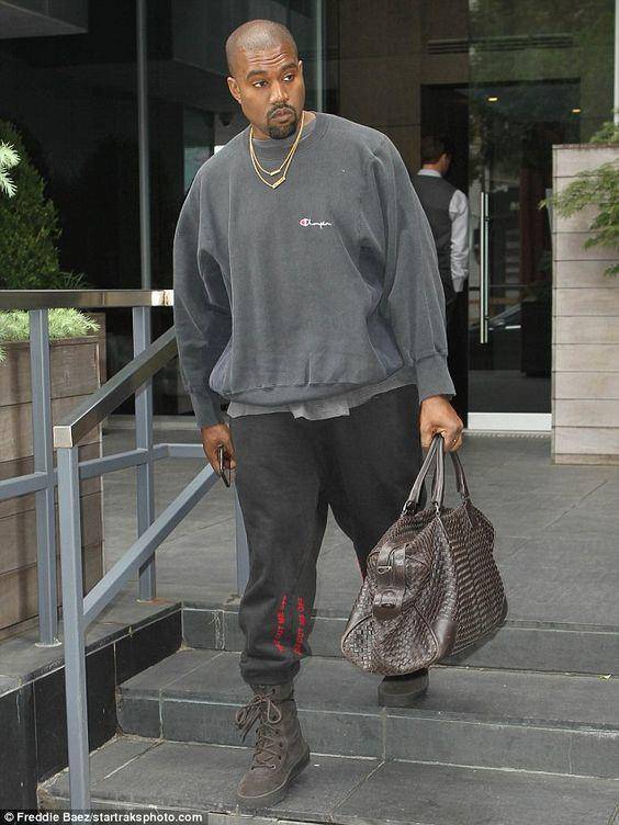 想学rapper怎么穿,轻链手把手教你,穿出纯正欧美风_手机搜狐网