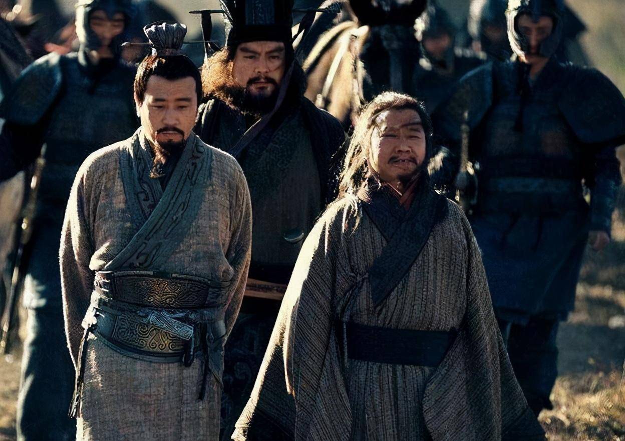 刘备手下人才济济,一度同时得到了卧龙,凤雏两位当世名人.