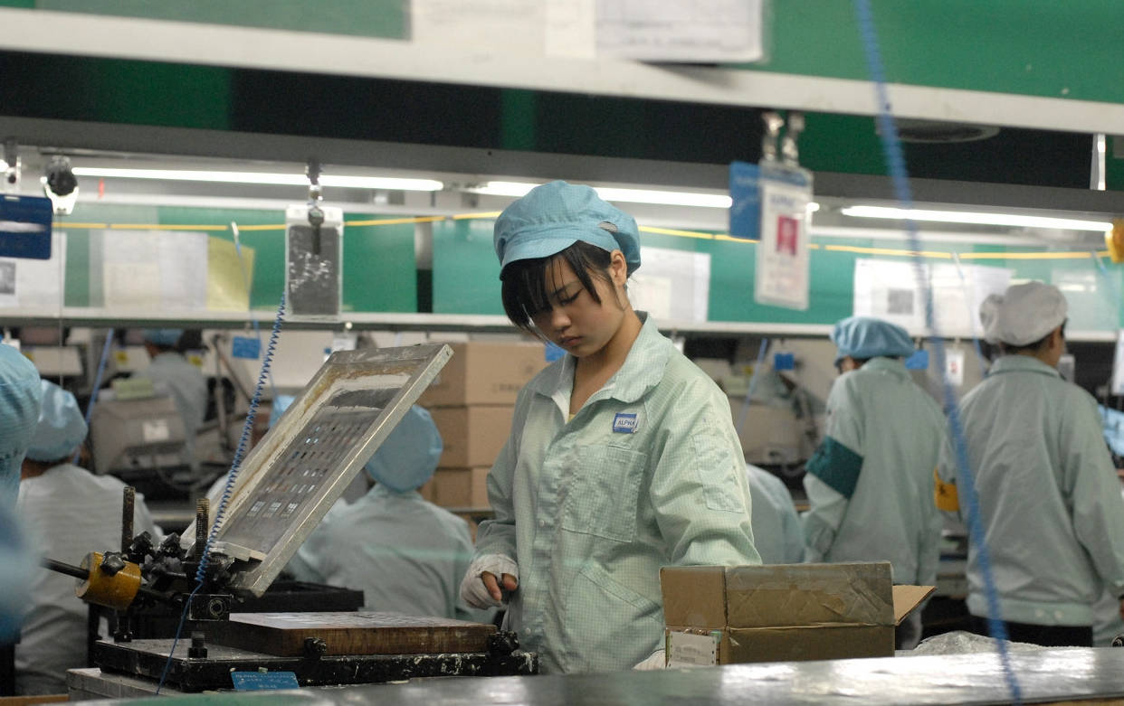 初中毕业后,那个时候年纪很小,总想着出去打工赚钱.