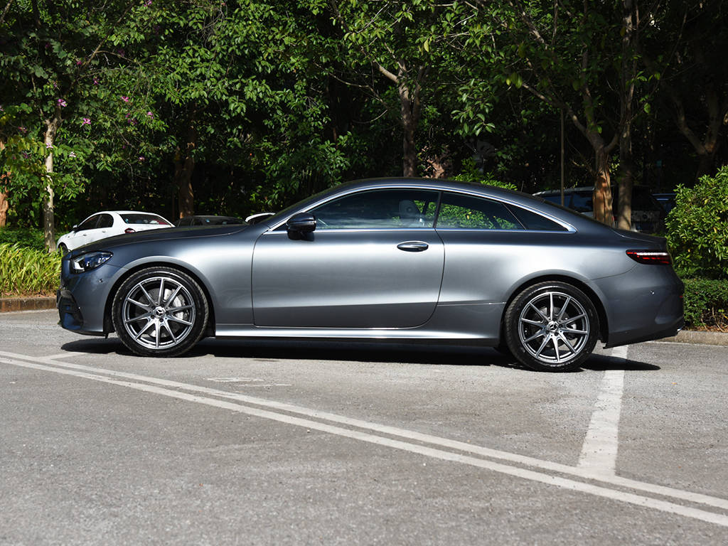 新款奔驰e级轿跑车/敞篷轿跑车正式上市