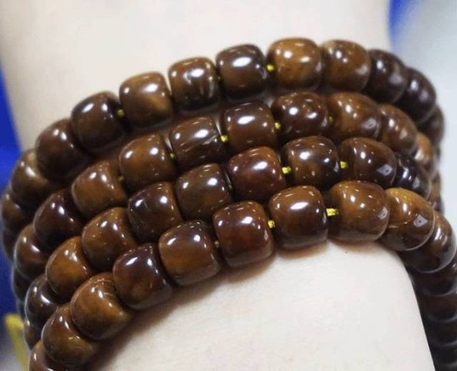 这种普通果壳做成的手串没想到这么好玩