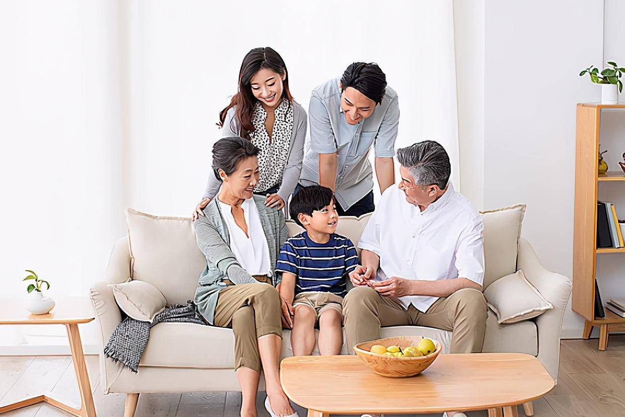 隔代亲成育儿"绊脚石",年轻父母3招制服老人,带娃更安心-搜狐大视野-