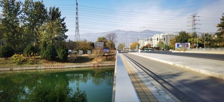 地铁16号线北安河站海淀山后地区的诗和远方