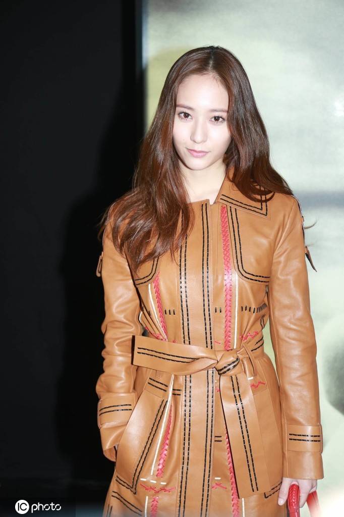 1/6近日网传韩国艺人郑秀晶即将担任《创造营4》的导师,"郑秀晶创4"