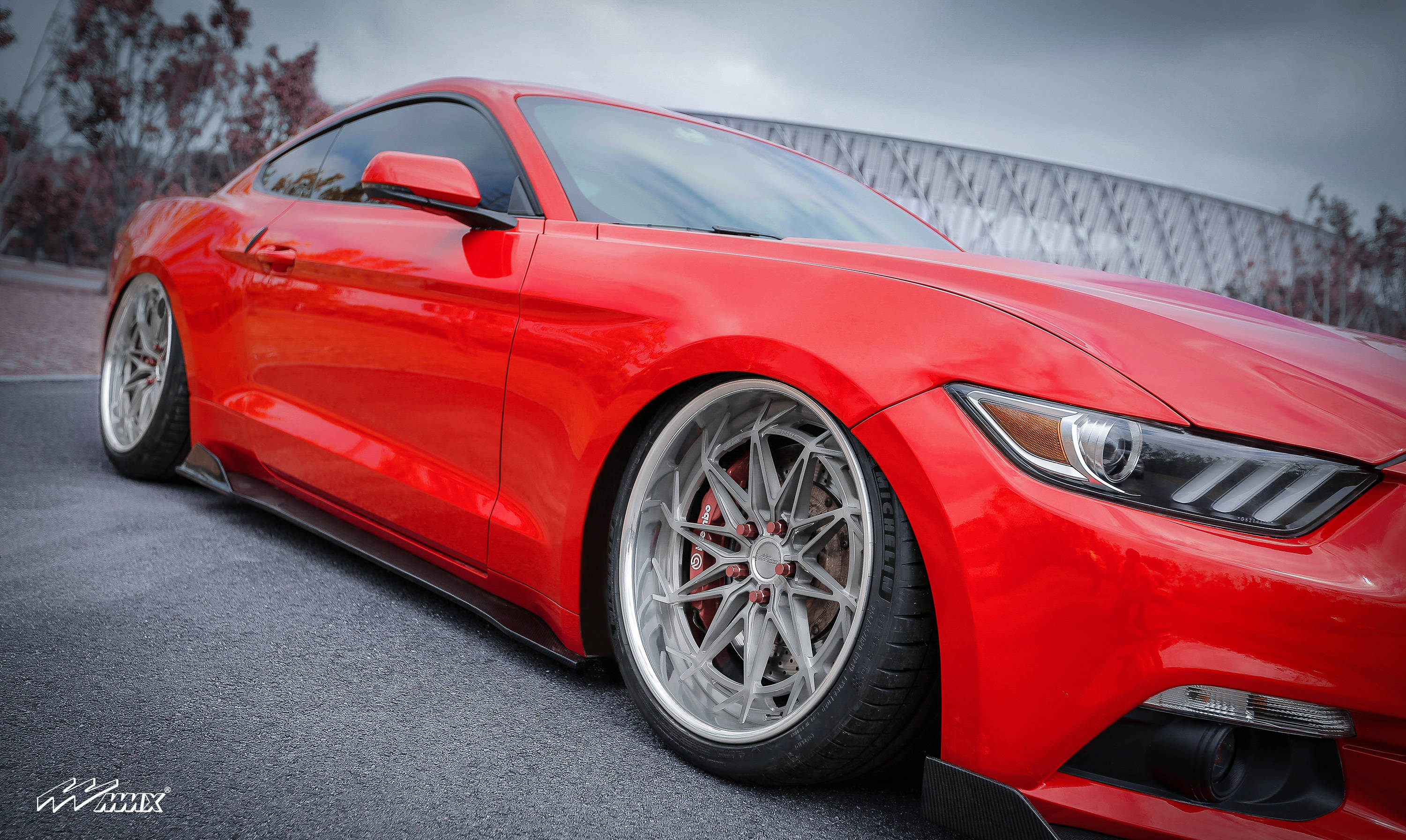 美式肌肉跑车福特野马mustang低趴改mmx轮毂后更帅了