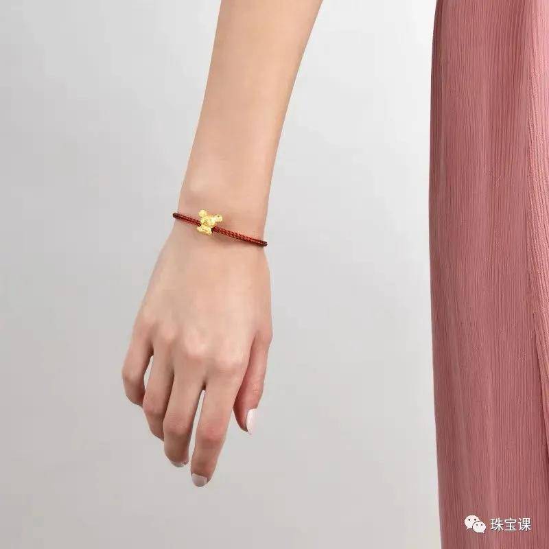 國內珠寶品牌為什么都姓周？