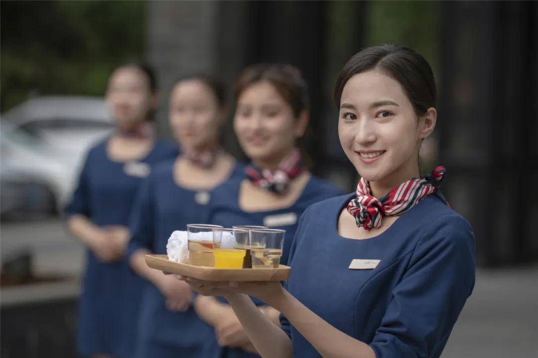 杭州钱江世纪城美豪丽致酒店,享免费下午茶,赏江畔街景,商旅首选_客人