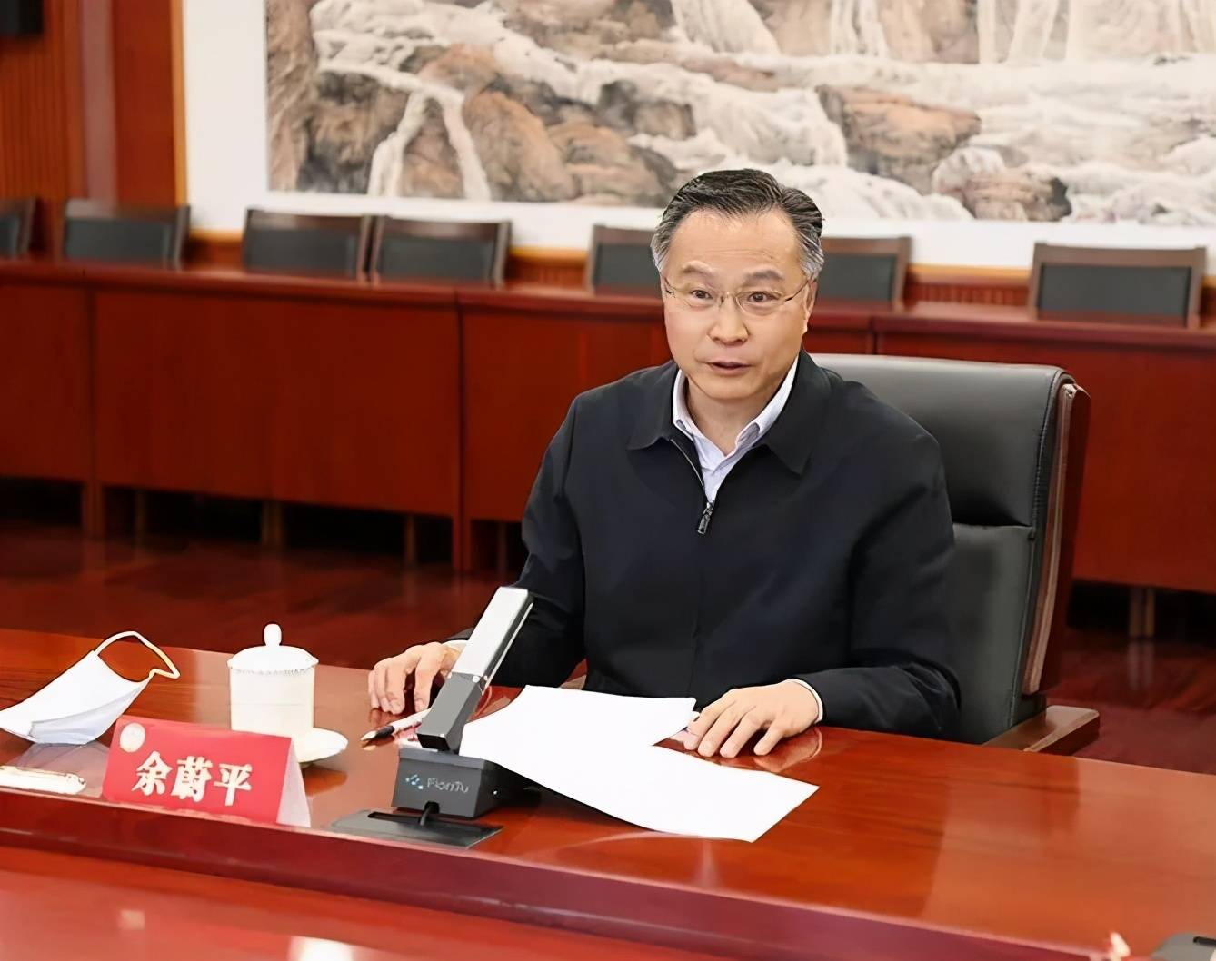 落实对口支援财政部副部长率队来瑞金了