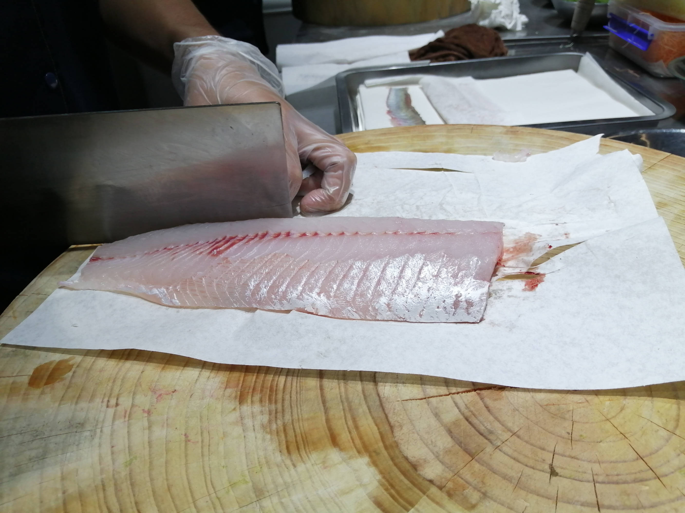 横县鱼生全国著名看南乡仔的年轻厨师刀工多快简直行云流水