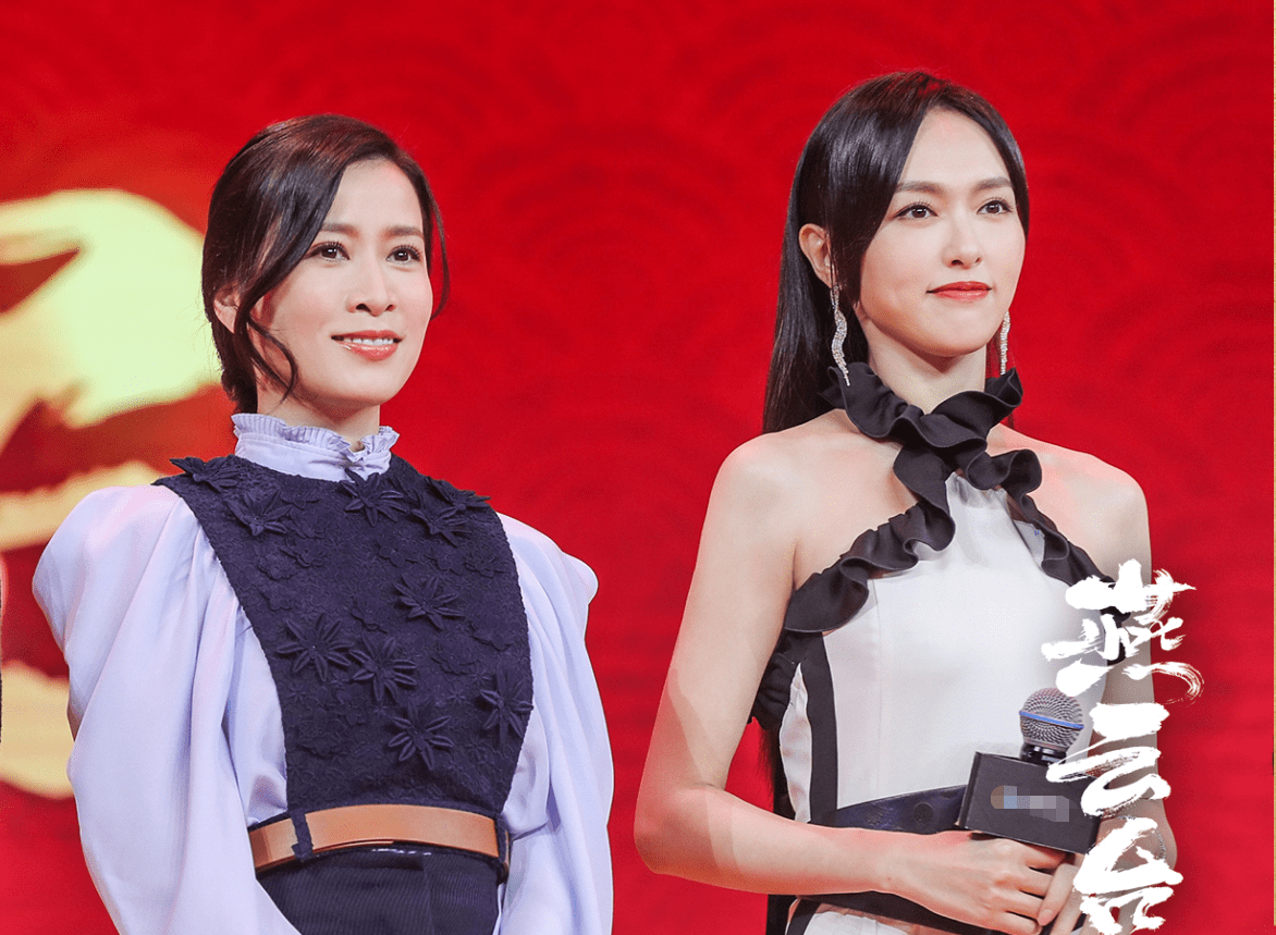 《燕云台》粉丝见面会!45岁佘诗曼强抱谭凯,动作霸气对方懵了