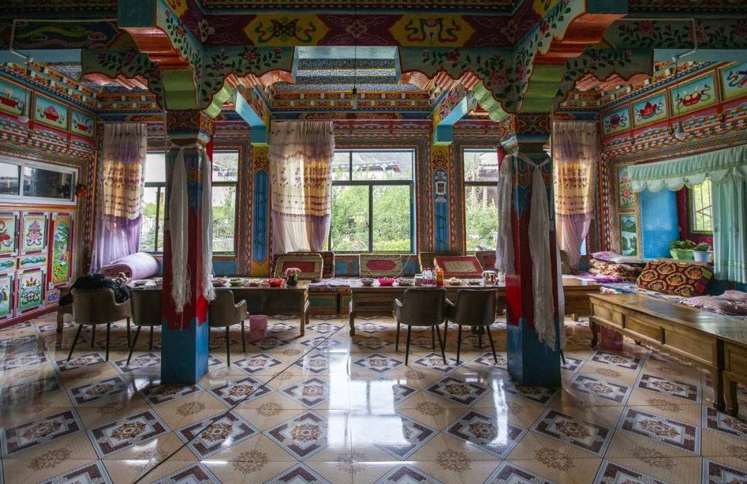 芒康值得一去的景点如美特色小镇