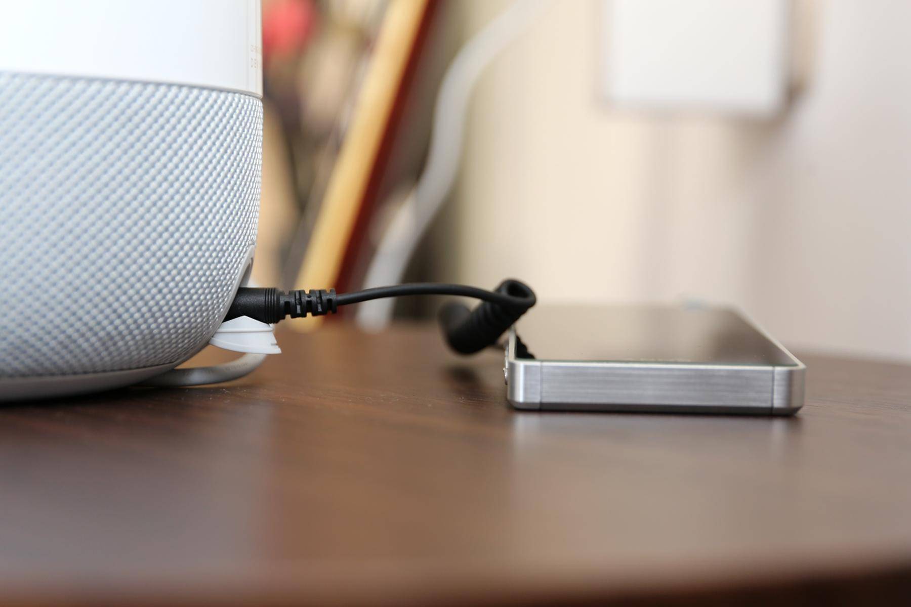 5 mm aux-in 有线接口对有线音源输入的支持,于是就把吃灰多年的索尼