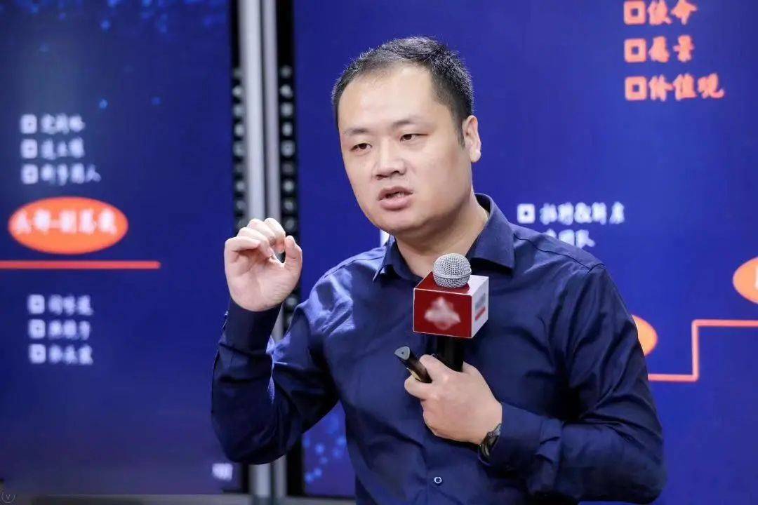 美凯龙爱家总裁冯全林