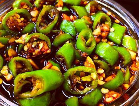 凉拌辣椒简单做法掌握这1点辣椒香脆鲜辣拌面条夹馒头都行