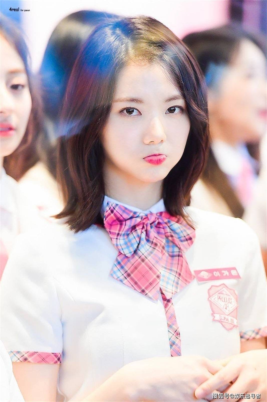 2018年,当她以第二最老成员的选手身份加入《produce 48》时,她给自己