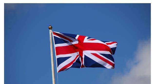 英国北部苏格兰的一个海岛盛产威士忌是避暑胜地