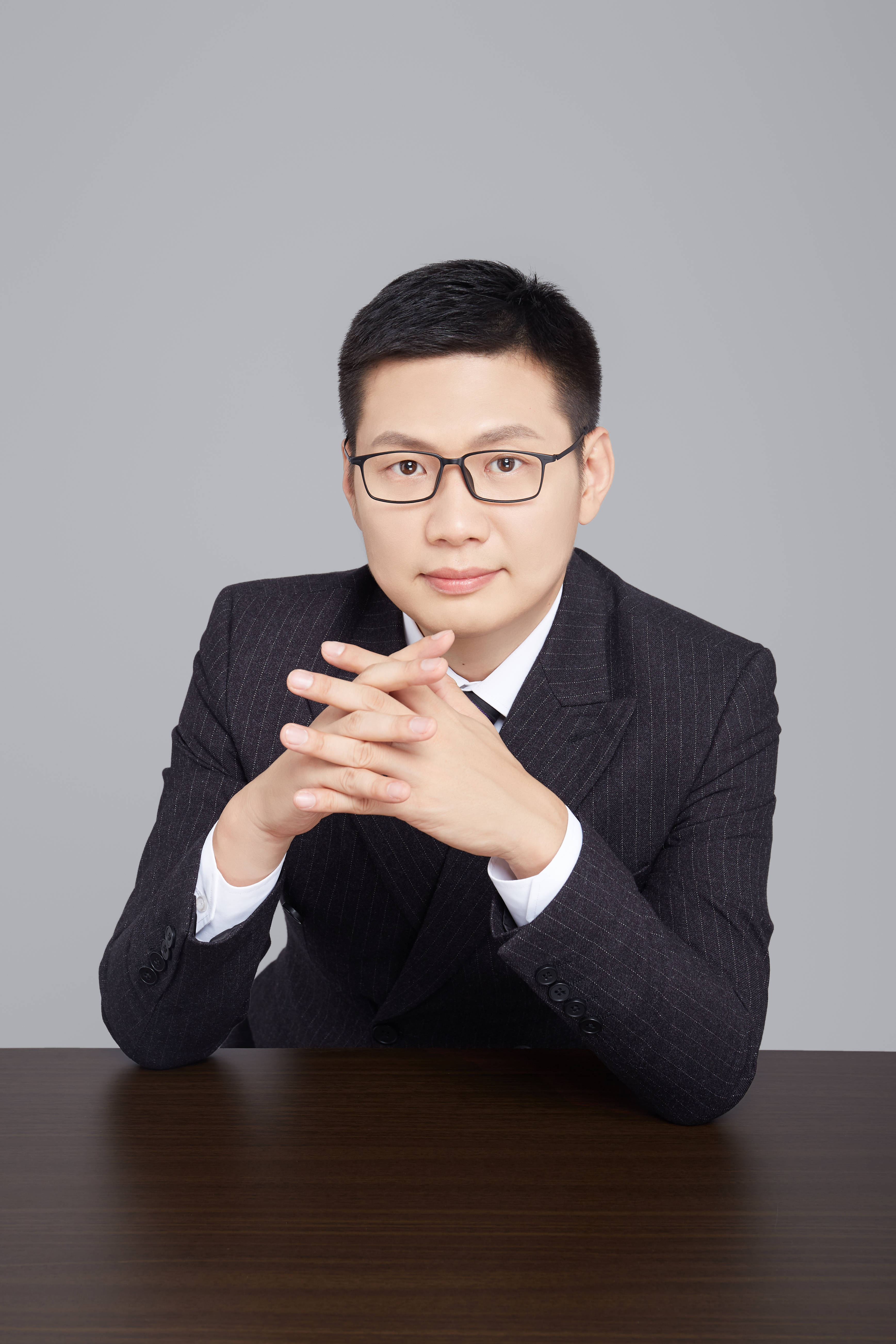 明亚保险经纪人王庚脚踏实地做事简单之心待人