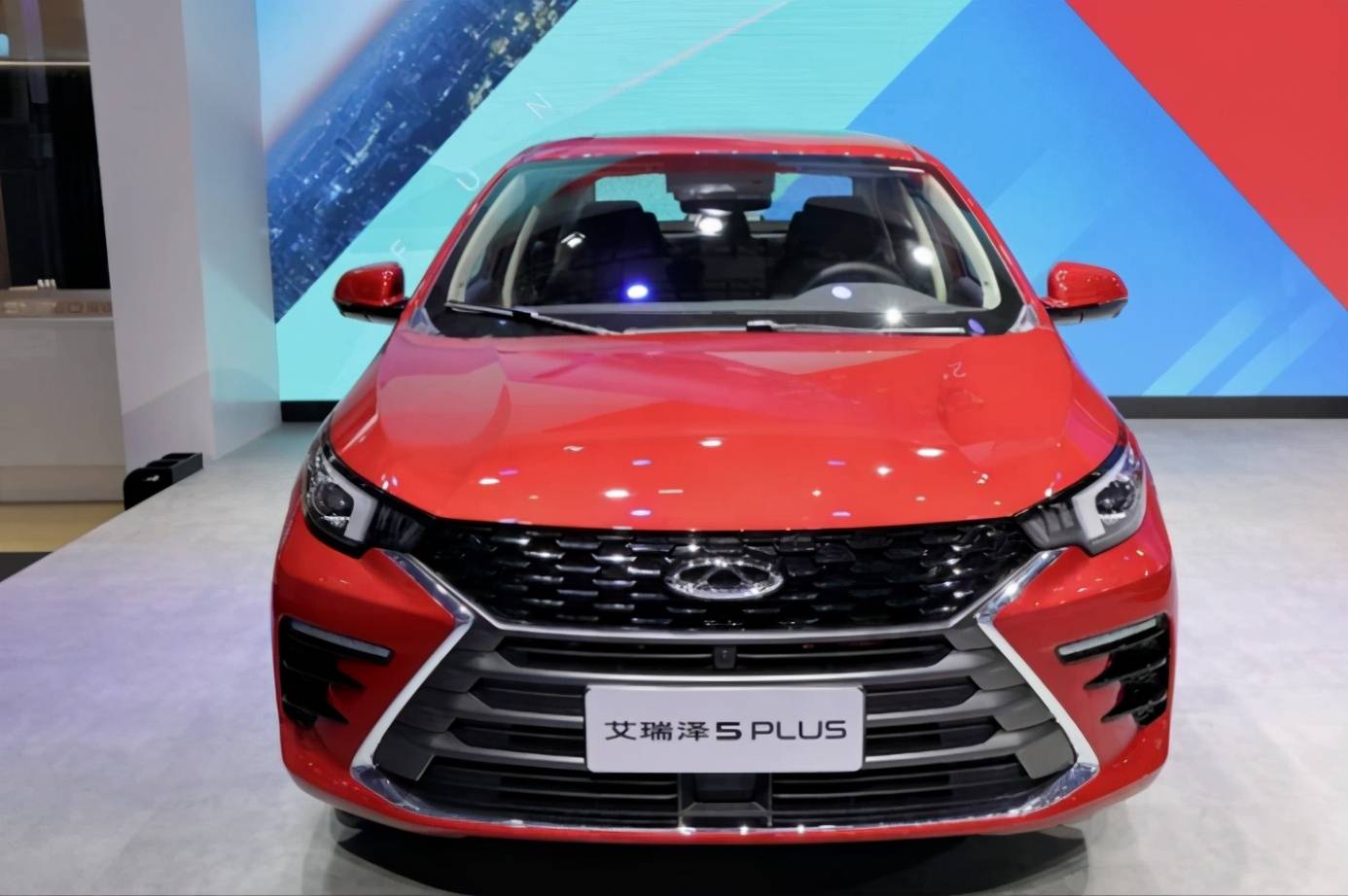一辆车有两个外观 广州车展艾瑞泽5 plus发布_手机搜狐网