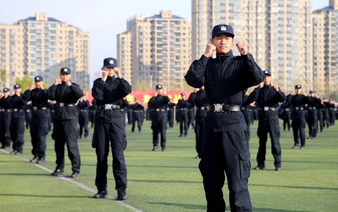 河南警察學院隆重舉行2020級新生開學典禮暨首屆警運會開幕式