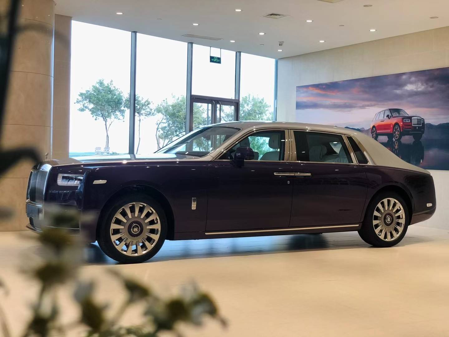 劳斯莱斯幻影加长版港口让利售 轿跑车