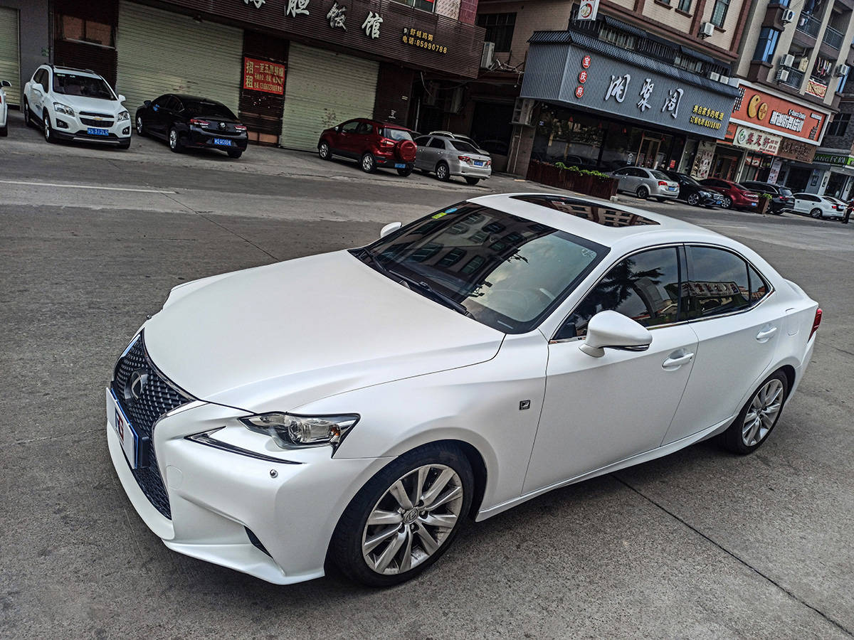 雷克萨斯is300车身改色电光白rg瑞集改色膜东莞厚街