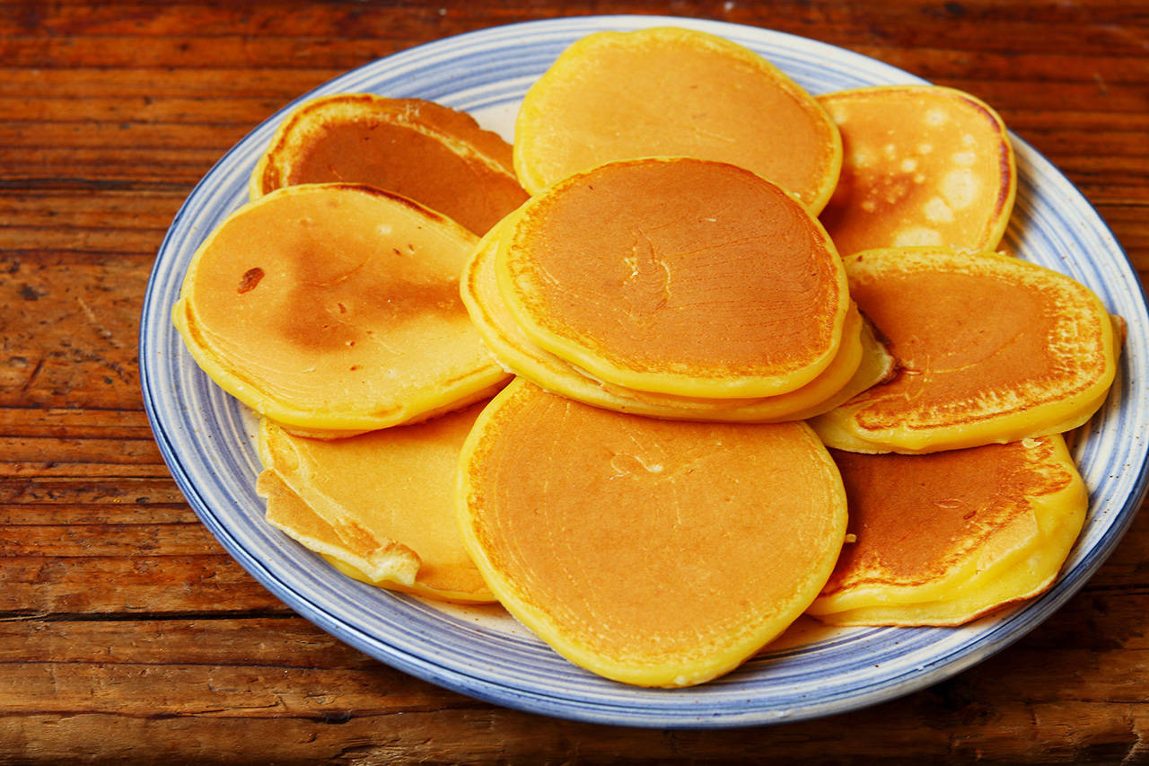 明日上班上学便当:奶香鸡蛋饼,软糯香甜!干炸鲜蘑,入味不回软_面糊