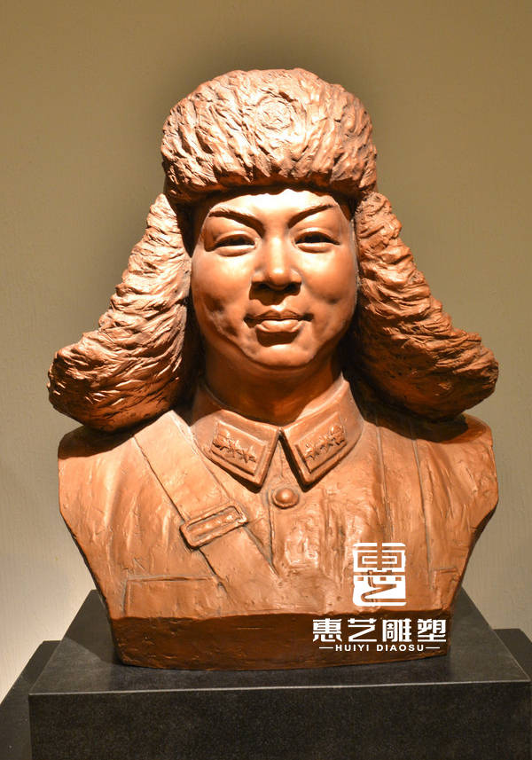 雷锋精神,是对雷锋的言行和事迹所表现出来的先进思想,道德观念和崇高